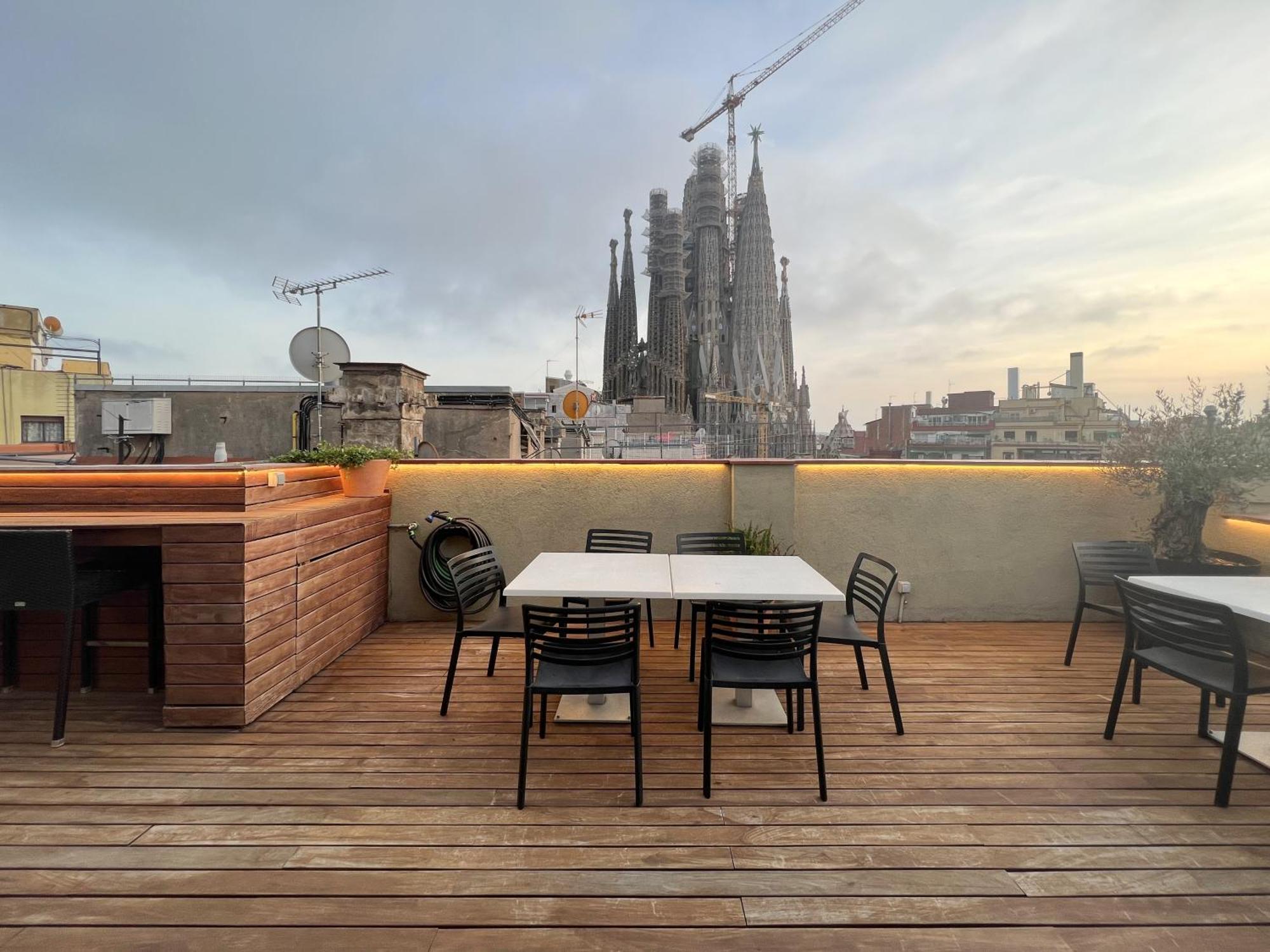 Enjoybcn Gaudi Apartments Барселона Экстерьер фото
